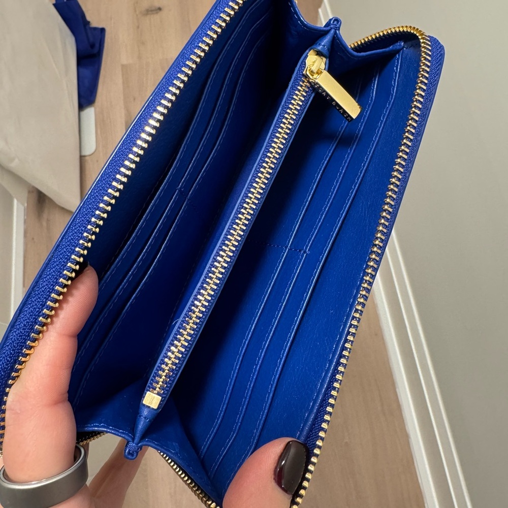 Tory Burch Royal Blue Patent Leather Clutch NEW - Picture 4 of 6
